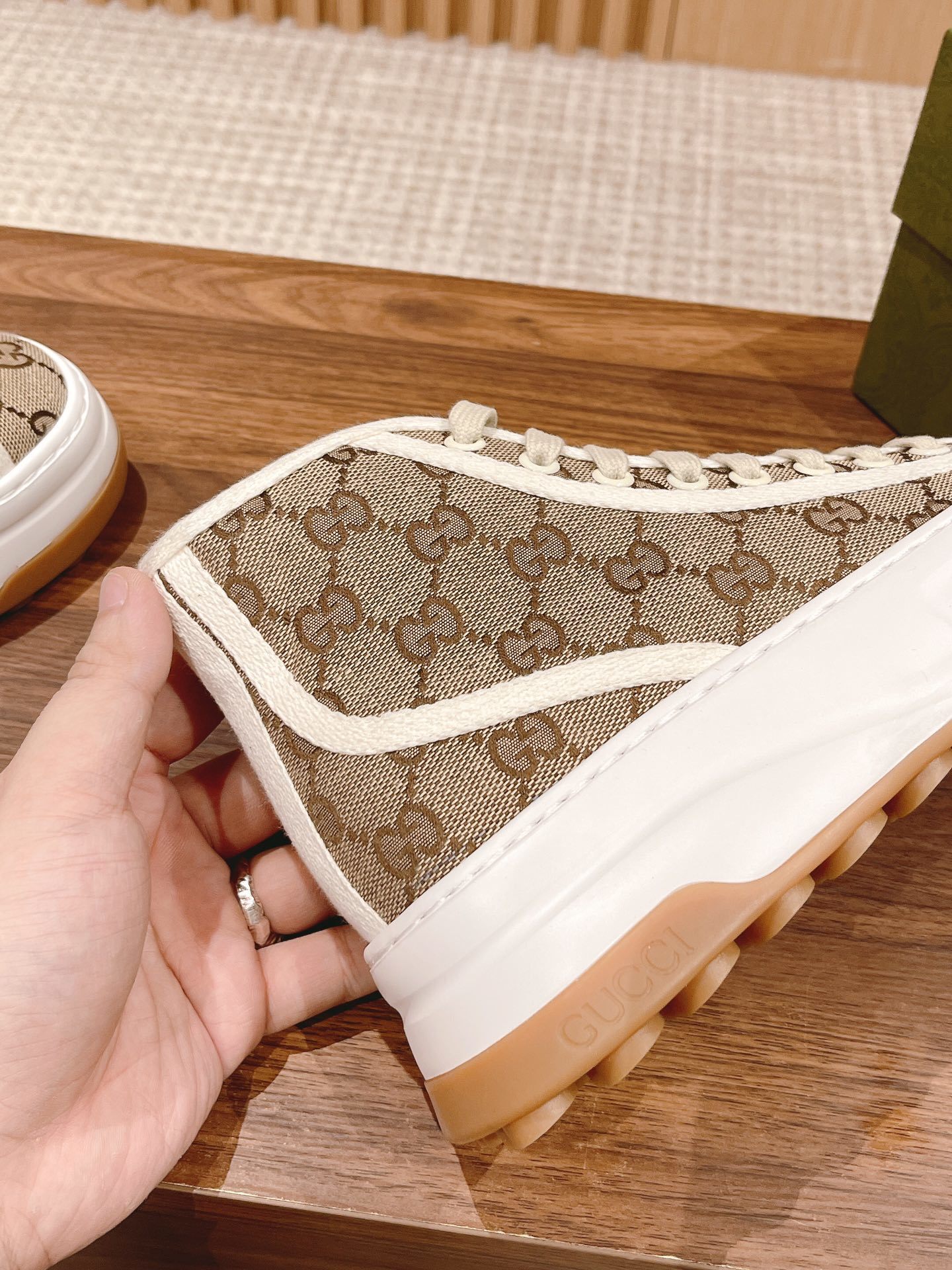 gucci shoes/sneakers-316