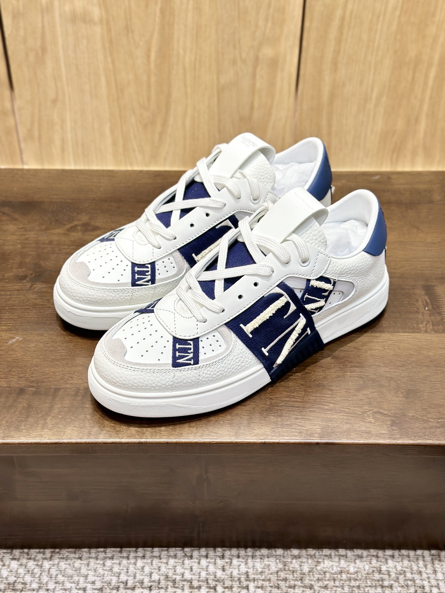 valentino shoes /sneakers-700