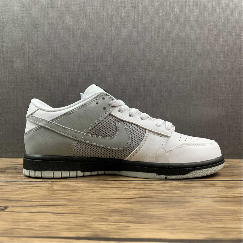 dunk 320 317813 101 SB DUNK LOW WHITE NEUTRAL GREY BLACK MAN 39 45 2586