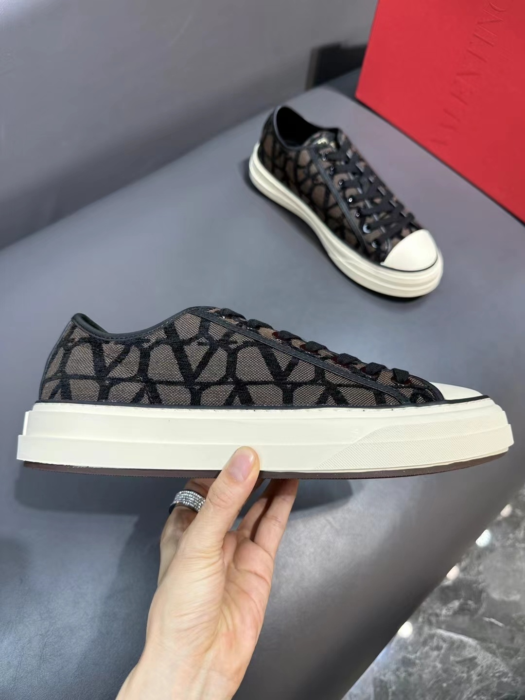 valentino shoes /sneakers-239