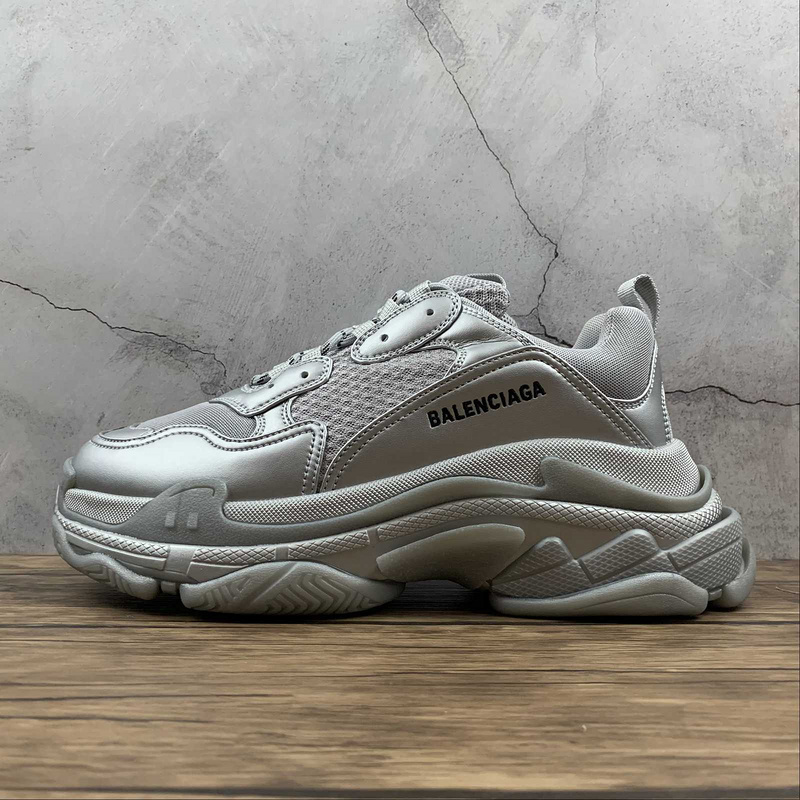 triple s 470 BA LEN CIAGA TRIPLE S GREY SILVER BLACK WOMAN 35 39 MAN 40 45 6F1A