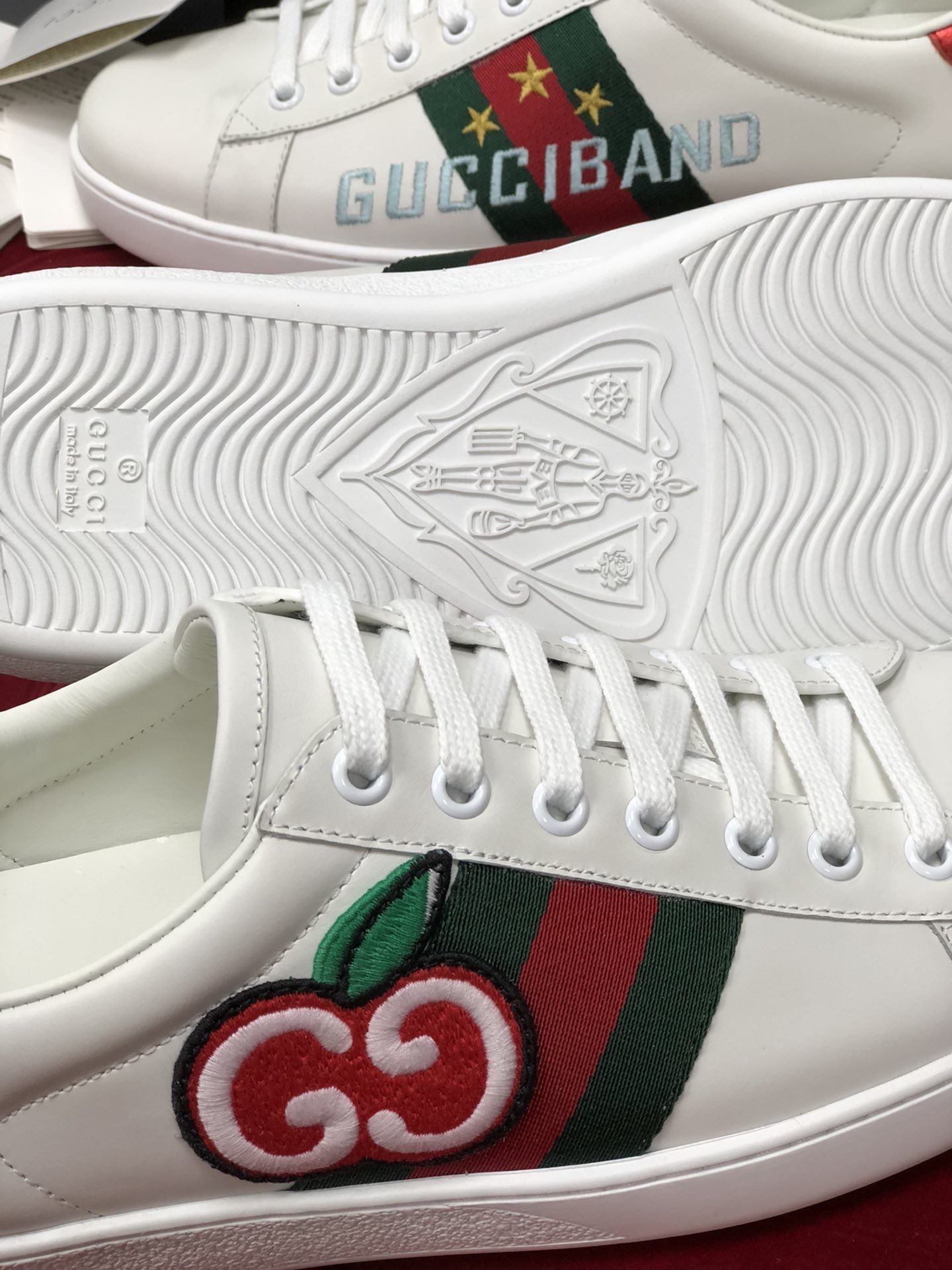 GUCCI SHOES GUCCI Men's Ace sneaker with GG apple ‎611376( 170USD)(31EF)