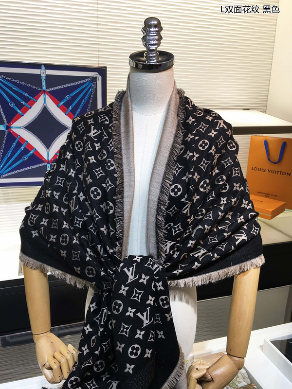 Brand Scarf and Blanket LV SCARF 200910J19303