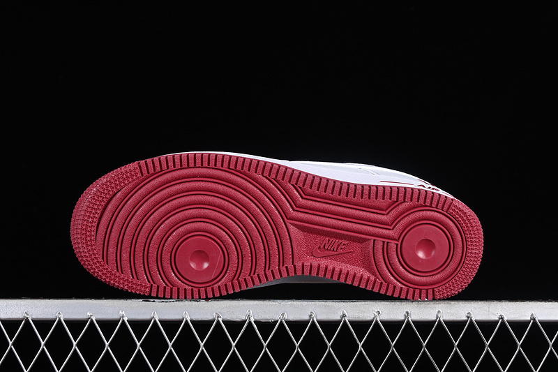air force 1 300 CW2288 111 AIR FORCE 1 07 LOW WHITE RED WOMAN 36 39 MAN 40 45 6C13