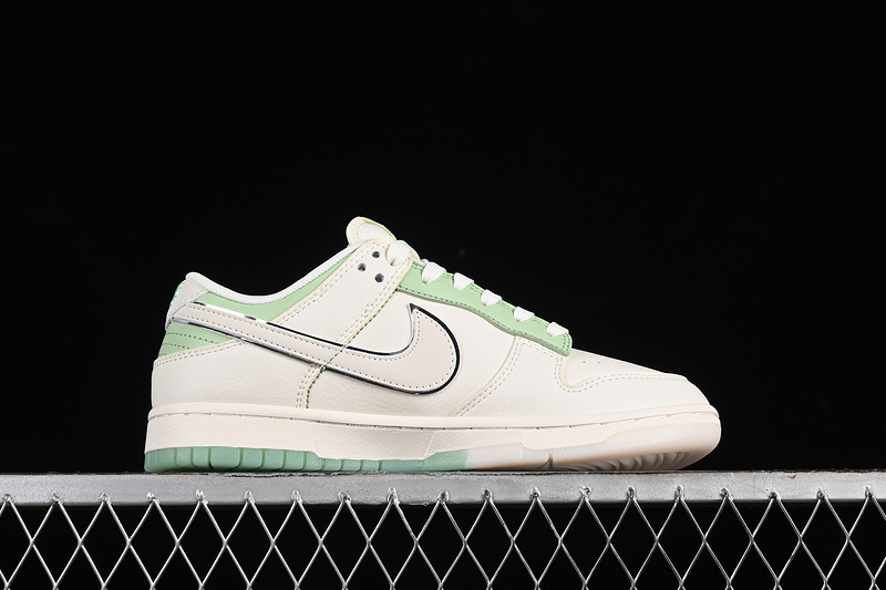 dunk 360 XY1688 006 SB DUNK LOW WHITE GREEN SILVER WOMAN 36 39 MAN 40 45 004D