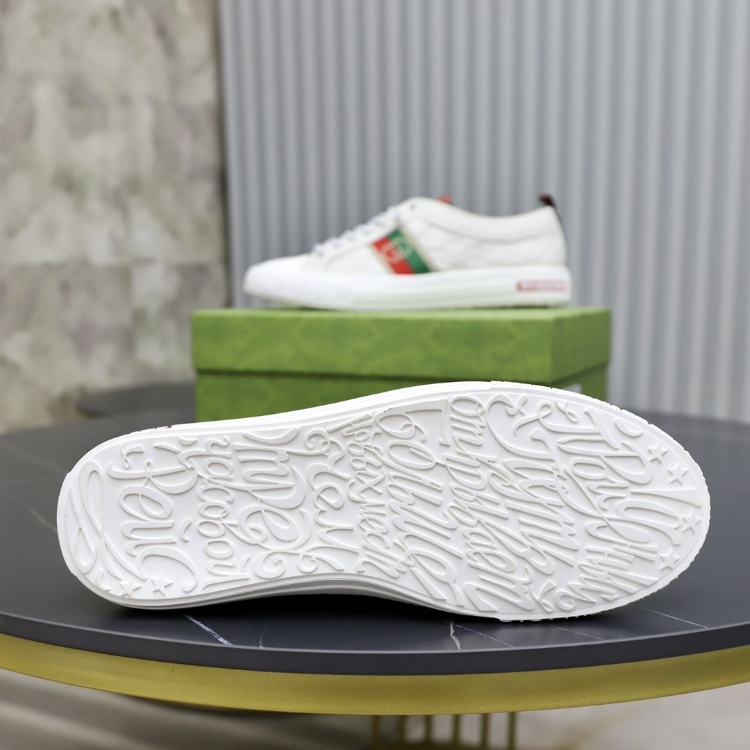 gucci shoes/sneakers-240