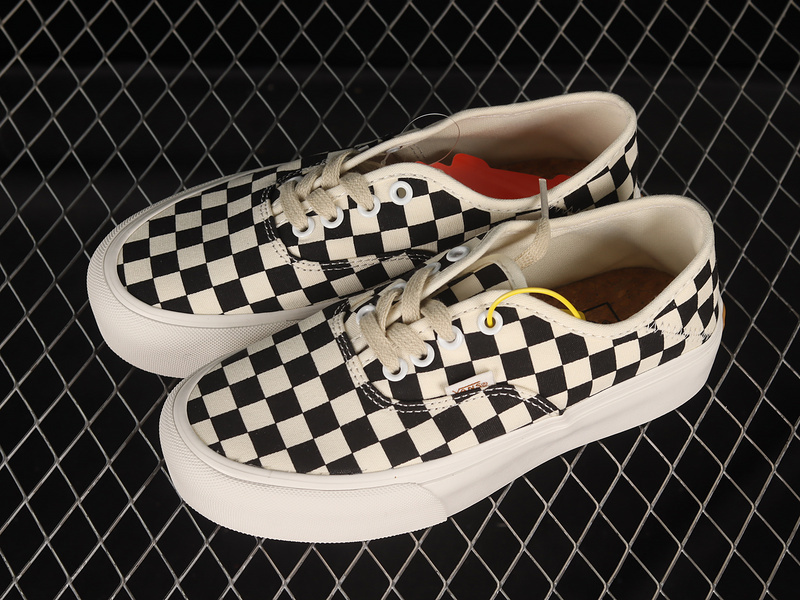 [VN0A3MU642A]-[AUTHENTIC CHECKERBOARD WHITE∕BLACK∕WHITE]-[WOMAN︰35-39]-[MAN︰40-4...(DE8F)