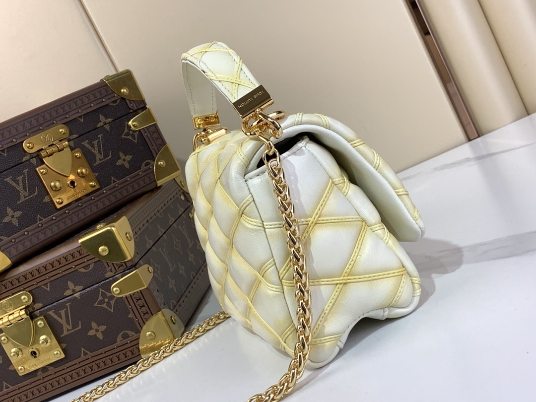 LV-Handbags M12004 Black M12332 Sand color M12338 m white M12434 denim blue M12567 wine red(4E