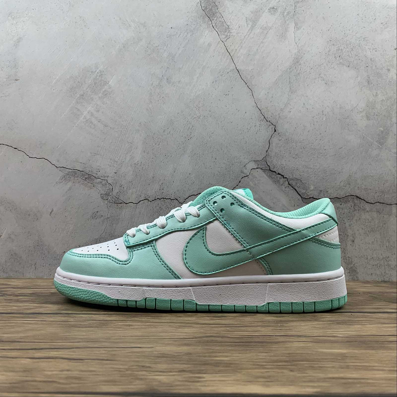 dunk 320 DD1503 105 SB DUNK LOW GREEN GLOW WHITE GREEN GLOW WHITE WOMAN 36 40.5 0724