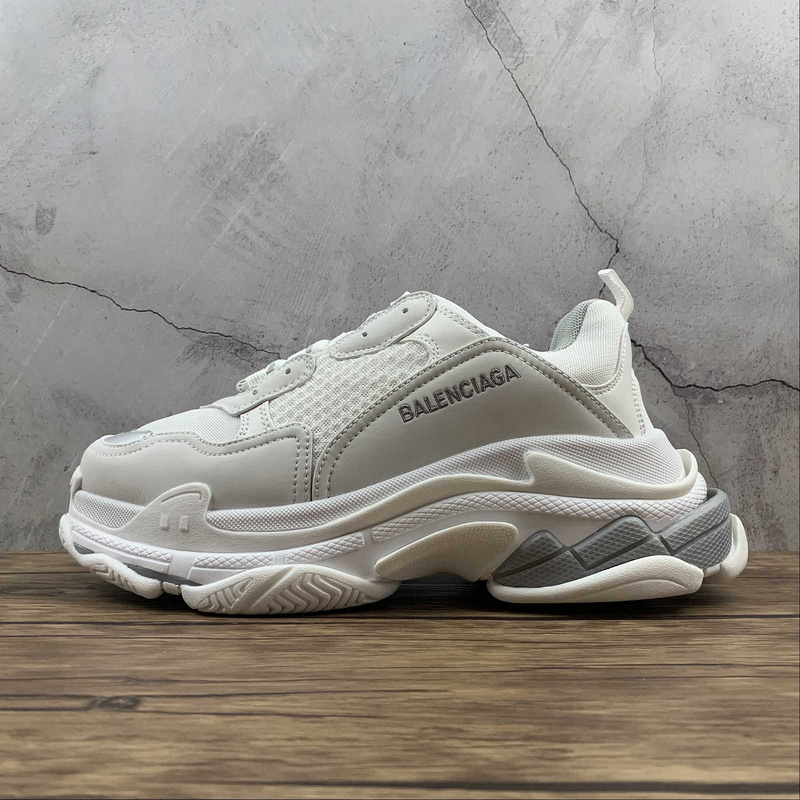 triple s 470 BA LEN CIAGA TRIPLE S SNEAKER BLACK BLACK WHITE WOMAN 35 39 MAN 40 46 0CA3