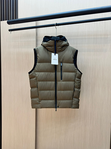 Moncler M0N﹡CLE﹡ VEST AEF9