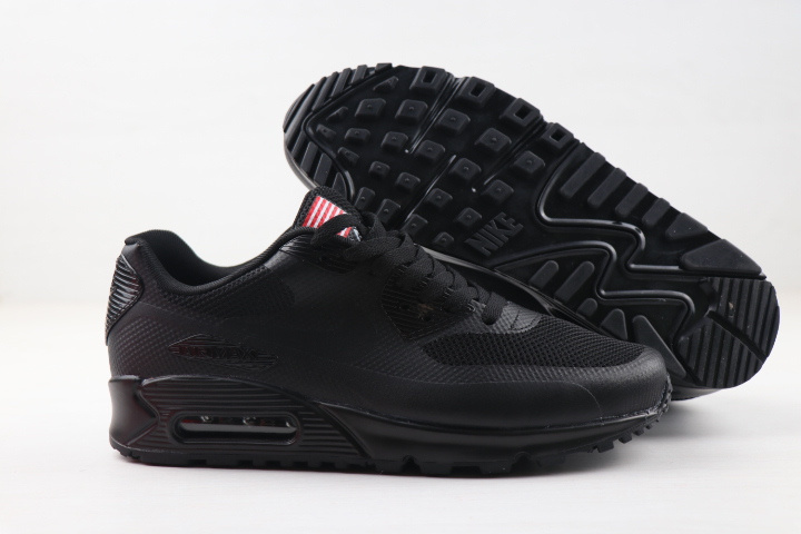 AIR MAX 90 HYP QS in stock again EAE0