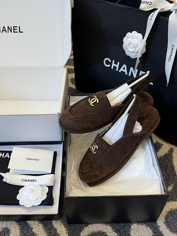 CHANEL SHOES 127078564