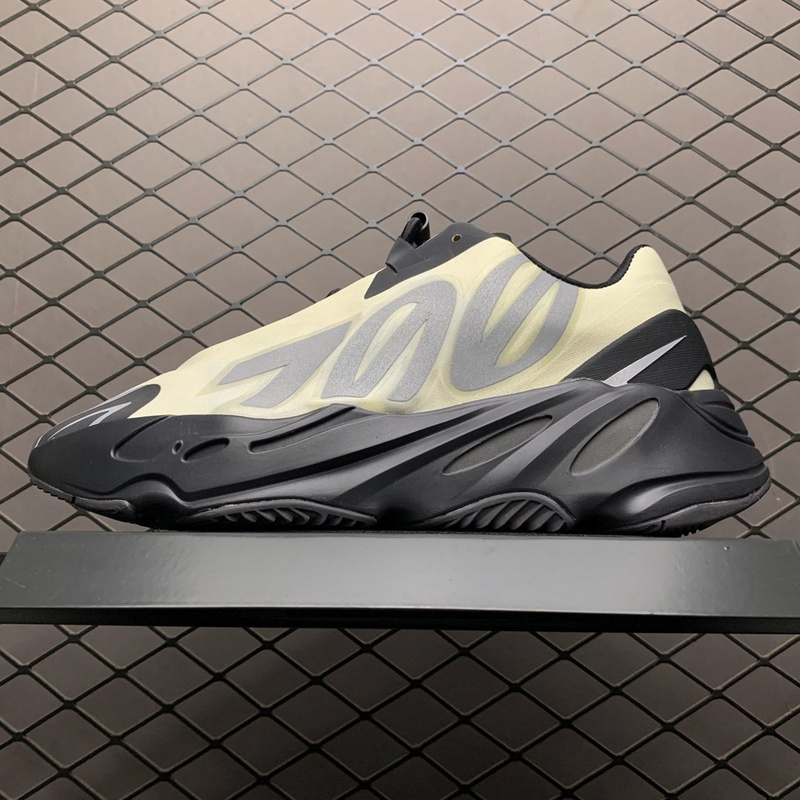 yeezy 700 44USD Adidas Yeezy 700 MNVN 3M FV3729 36 45517D