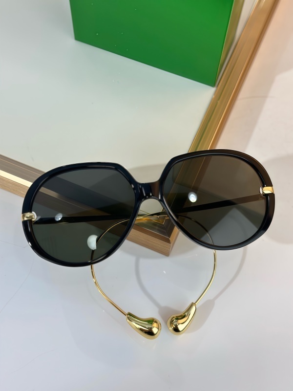 Bottega Veneta glasses -BV 0063E232