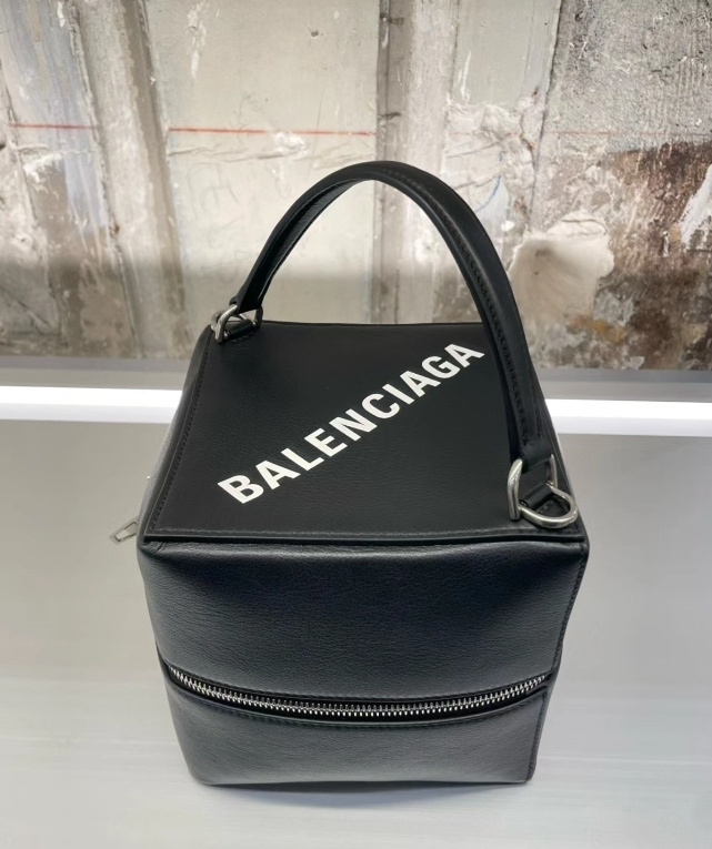 Balenciaga bags Balen﹡ciaga crossbody bag 6B09