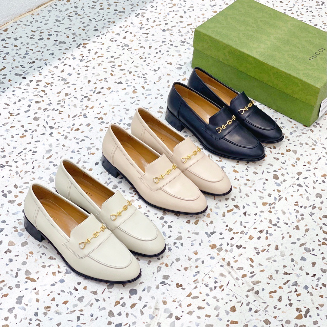 GUCCI SHOES Gucci Women's loafer with Horsebit 658268(165 usd)(3004)