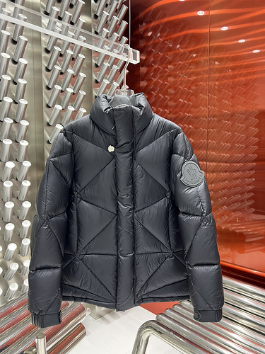 Moncler M0N﹡CLE﹡ COAT 8ADC