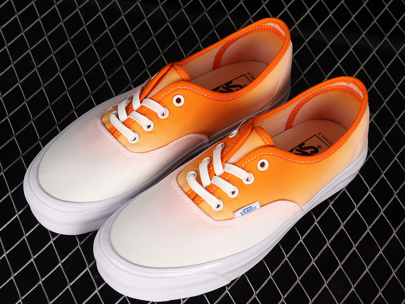 [VN0A4BV9B4S]-[OG AUTHENTIC LX DIP DYE ORANGE∕WHITE]-[WOMAN︰35-39]-[MAN︰40-44](E33C)