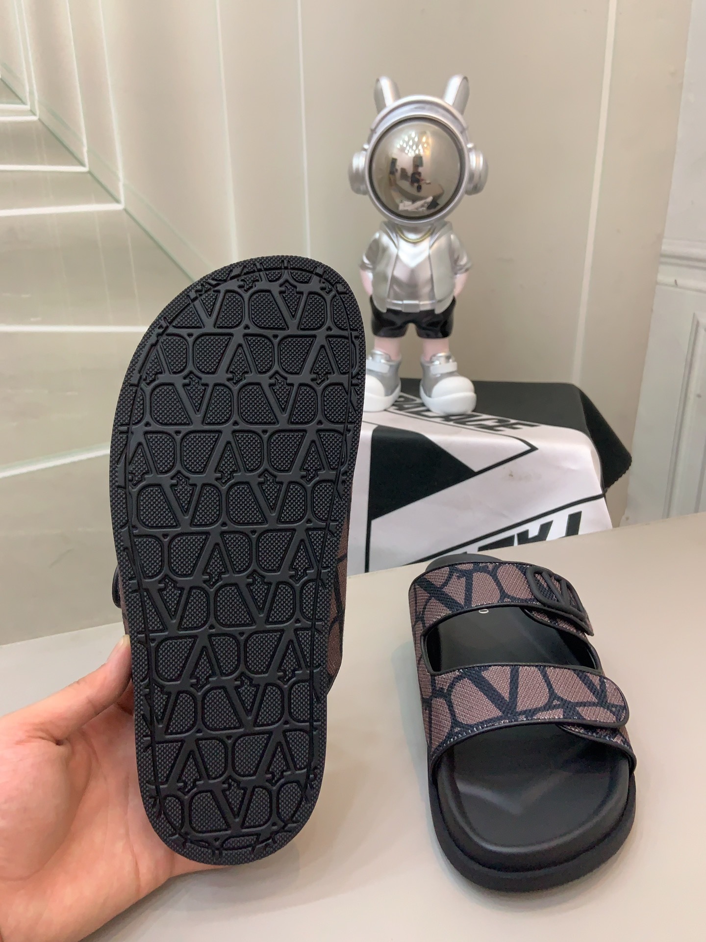 valentino shoes /sneakers-531