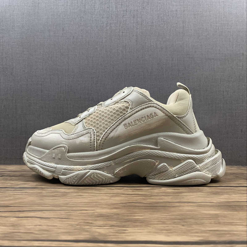 BALENCIAGA TRIPLE S 【550】[BA﹡LEN﹡CIAGA TRIPLE S SNEAKERS BEIGE∕BEIGE∕BEIGE]-[WOMAN︰35-39]-[MAN