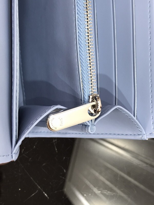 LV IRIS WALLET M60143(0057)