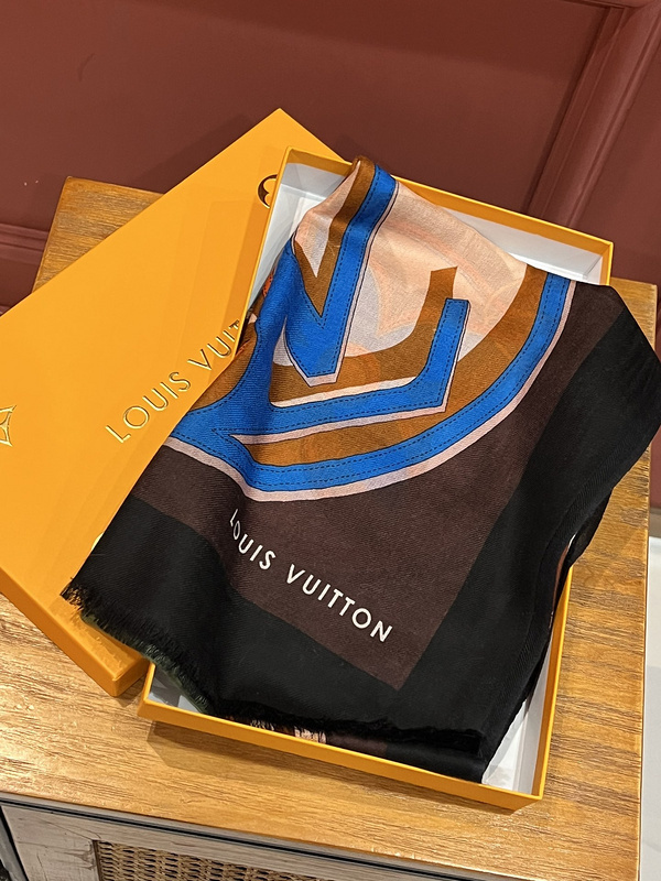 Brand Scarf and Blanket LV Scarf 231110U9749