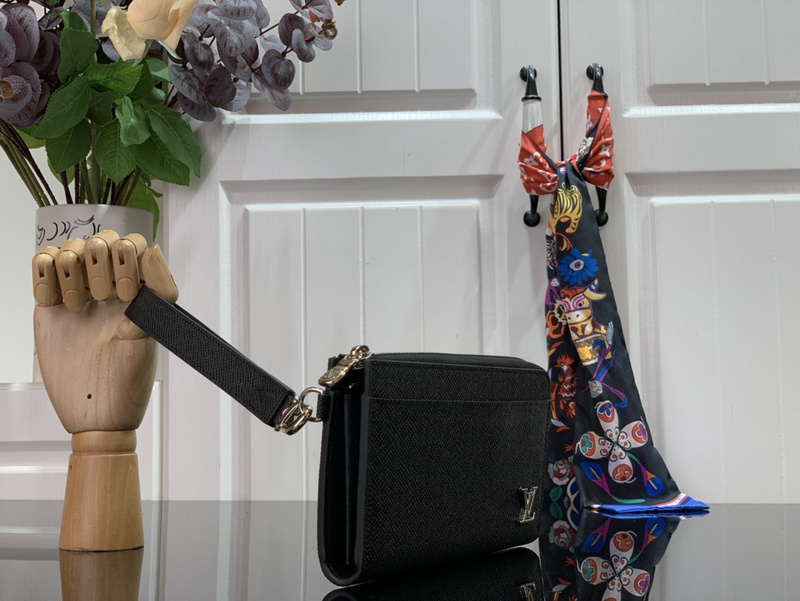 LV ZIPPY BRAGONNE WALLET N60379(D3E0)