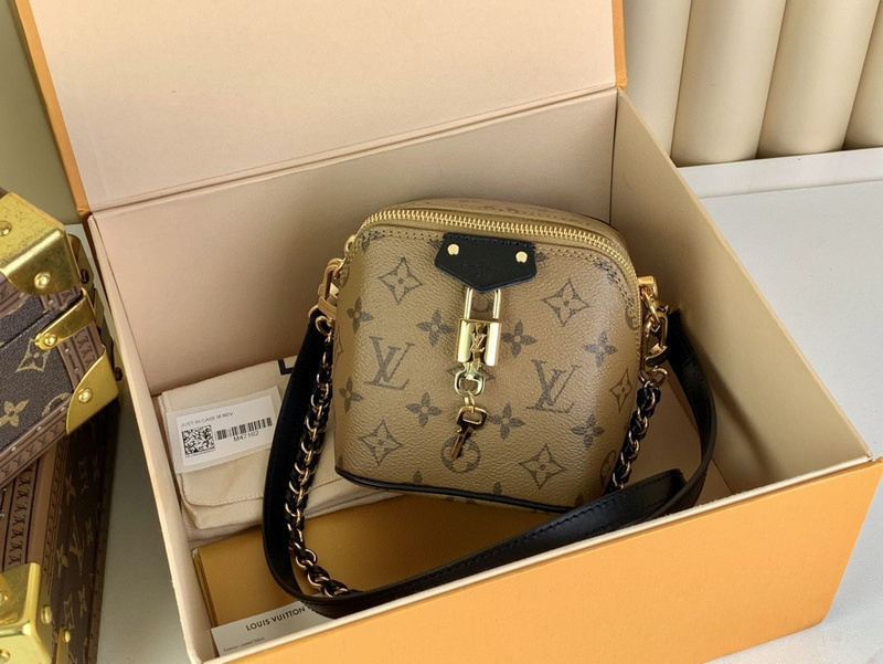 shoulder bag Louis vuitton Just In Case shoulder bagC368