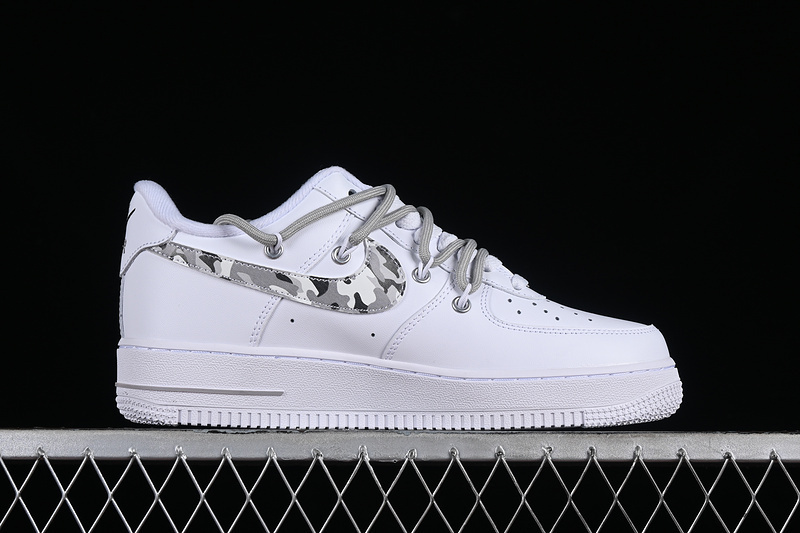 air force 1 340 UP1658 595 SUPREME AIR FORCE 1 07 LOW BOX LOGO WHITE GREY WOMAN 36 39 MAN 40