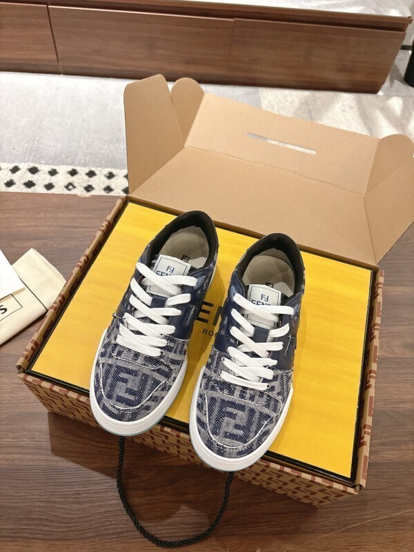 FENDI Men shoes -FENDI 00136E07