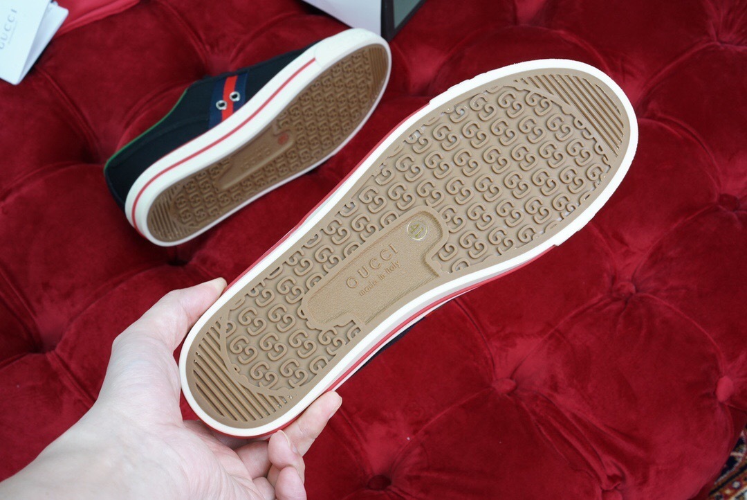 GUCCI SHOES Men's Gucci Tennis 1977 sneaker 606111(155USD)(F51F)