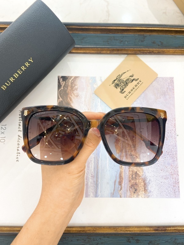 BURBERRY glasses -BURBERRY 0025F495