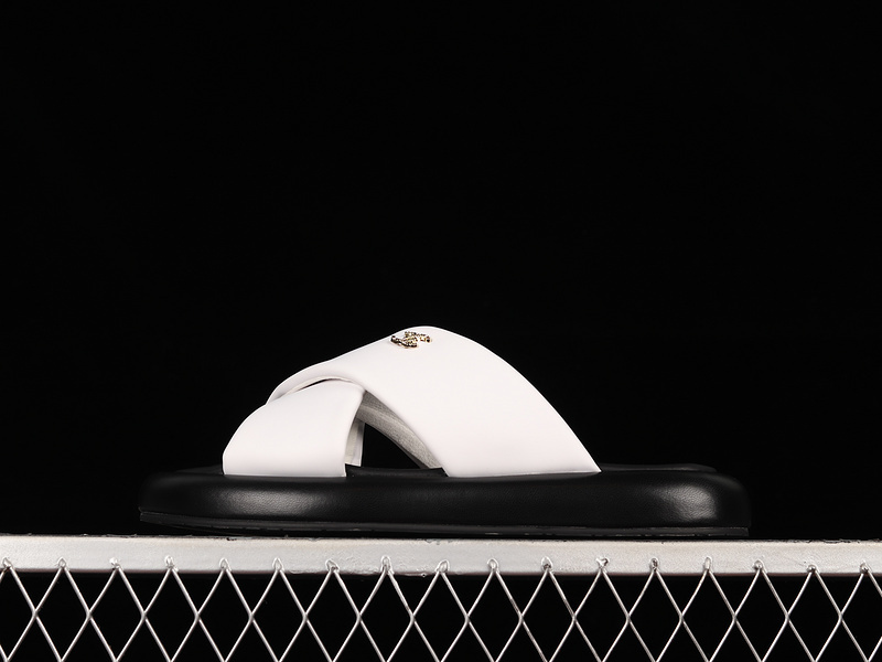 Sandal 【300】[CHA﹡NEL 22 PLATFORM SLIP-ON SLIPPERS BLACK∕BLACK∕WHITE]-[WOMAN︰35-40] 8666