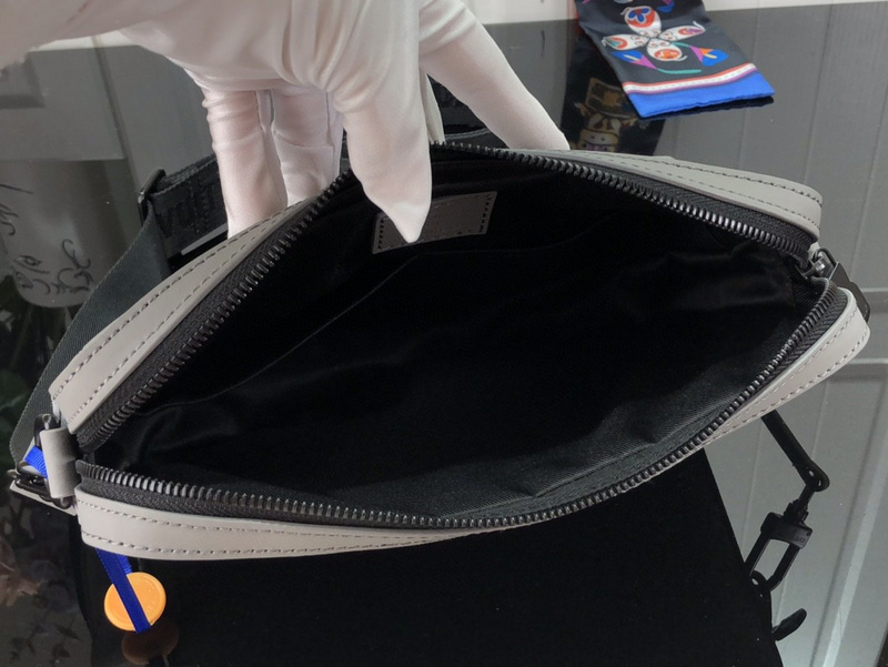 purses LV DUO MESSENGER M461045FC2