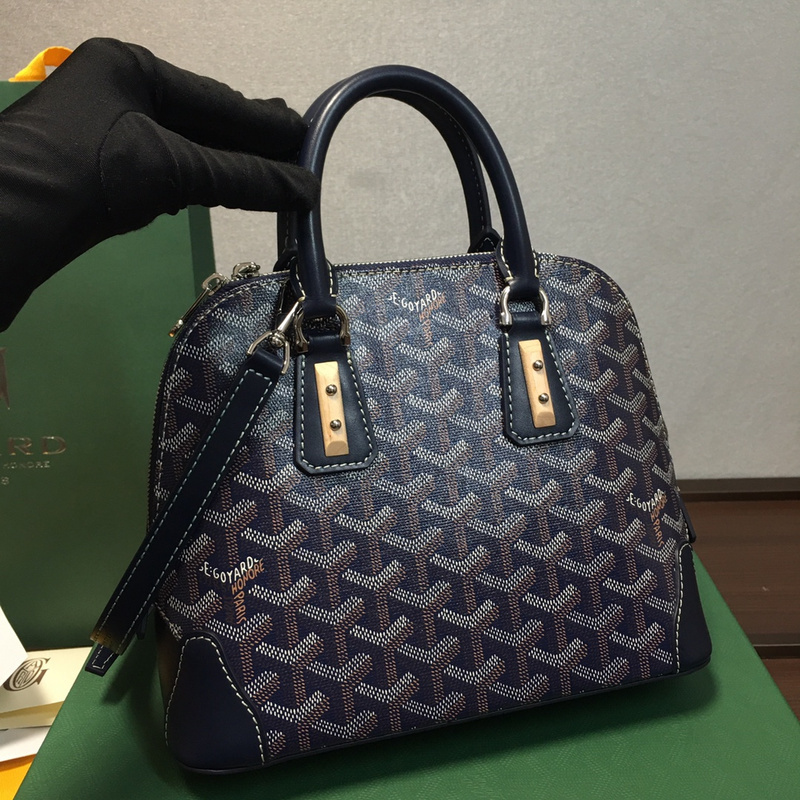 The new Goyard Vend me shell bag 53E8