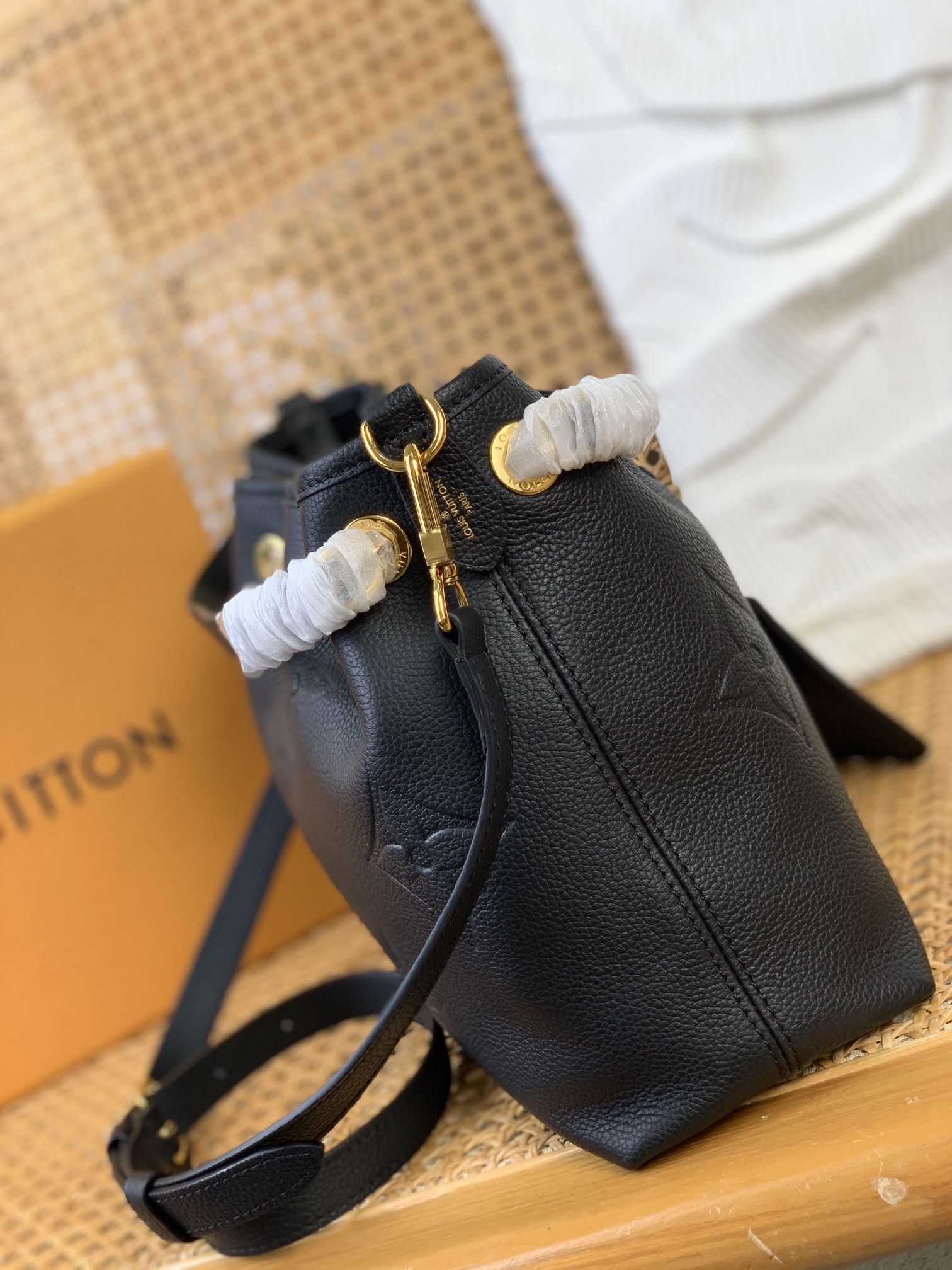 LV-Handbags M11187 Black(883B)
