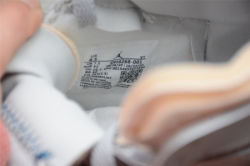 jordan 1 400 DH4268 001 AIR JORDAN 1 ZOOM COMFORT LONDON PHOTON DUST LIGHT SMOKE GREY GREY FO