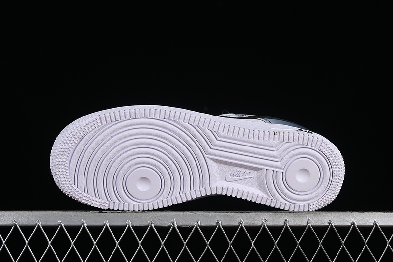 air force 1 300 FN0366 103 AIR FORCE 1 07 LOW WHITE BLACK WOMAN 36 39 MAN 40 45 4A21