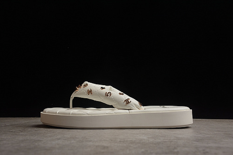 Sandal 【250】[A2507]-[CHA﹡NEL LAMBSKIN SLIPPERS WHITE]-[WOMAN︰35-39] 7E3E