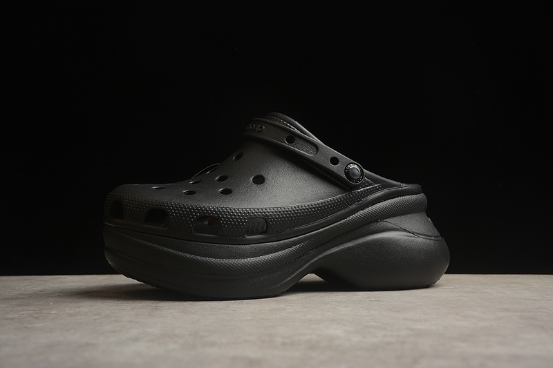 Sandal 【240】[CROCS CLASSIC CLOG BLACK]-[WOMAN︰34-40] 4326