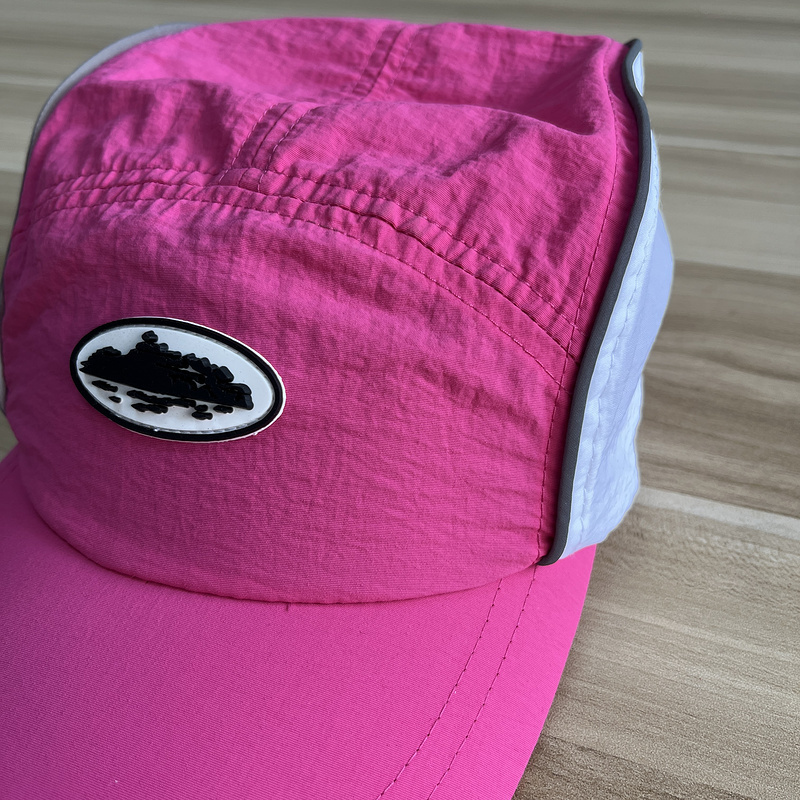 goat 68 pink hat7A2D