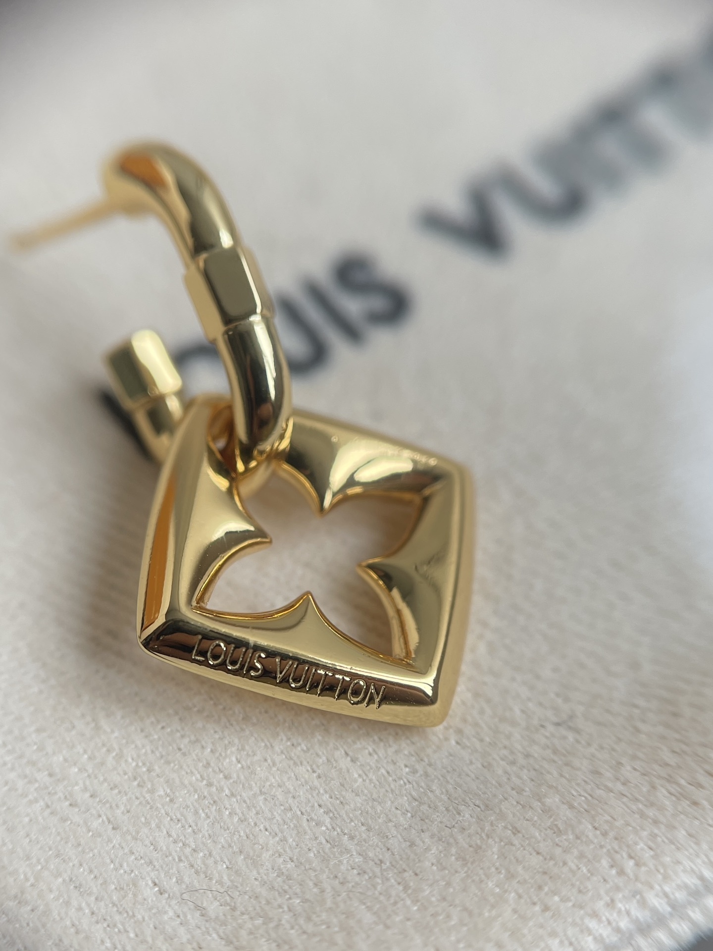 LV jewelry -LV 0027_CM_2
