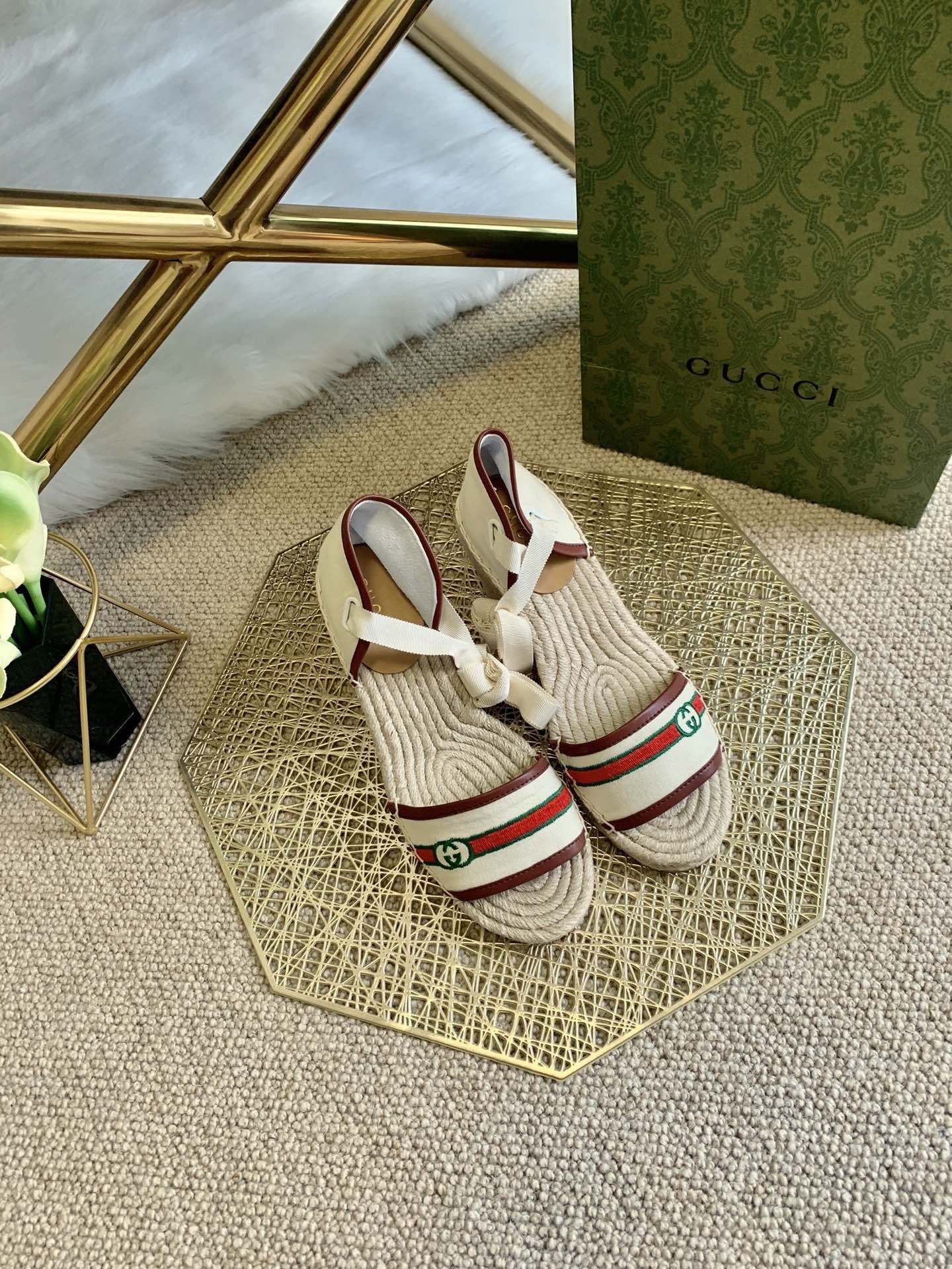 GUCCI SHOES Gucci women's open-toe platform espadrille 652895(150 usd)(0780)