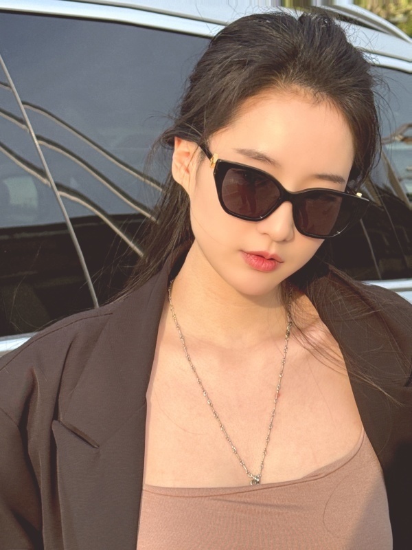 Fendi glasses -FENDI 01360647