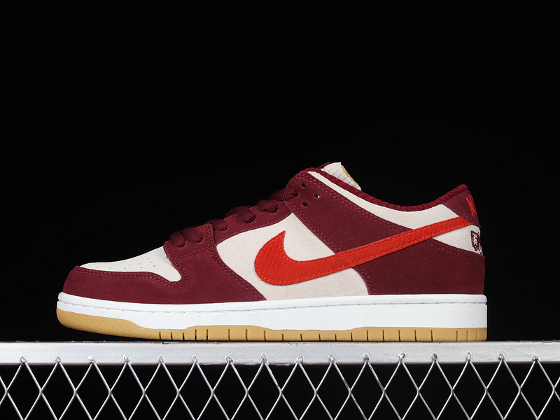 dunk 330 DX4589 600 SB DUNK LOW SUMMIT WHITE BARELY ROSE UNIVERSITY RED COCONUT MILK BLACK 36