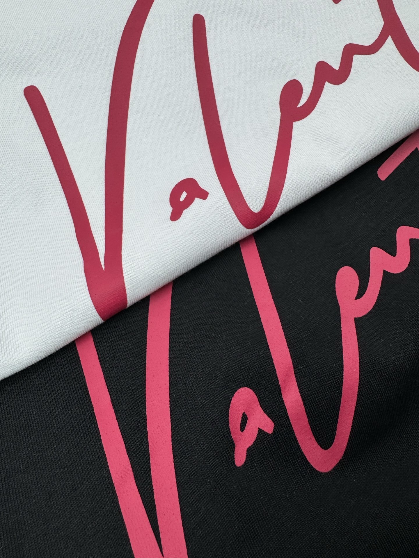 valentino tshirt/clothes-029