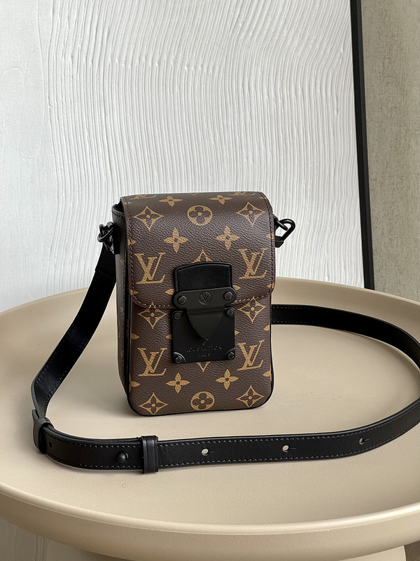 shoulder bag Lv phone bag men bag S LOCK VERTICALAE4C