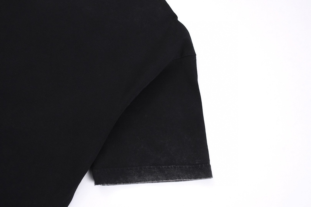 valentino tshirt/clothes-013