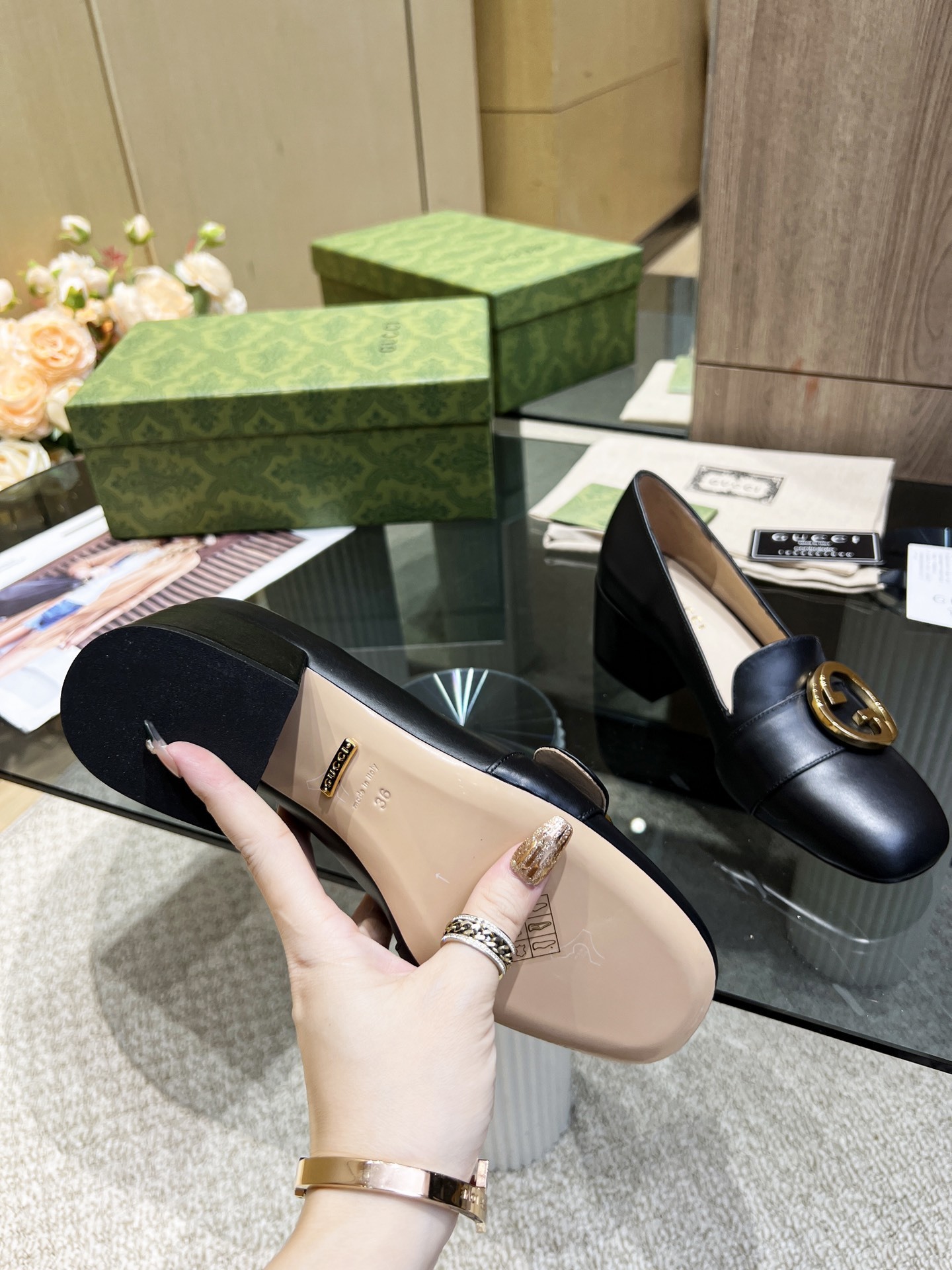 gucci shoes/sneakers-365